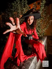 shooting creatif halloween main crochue cognac